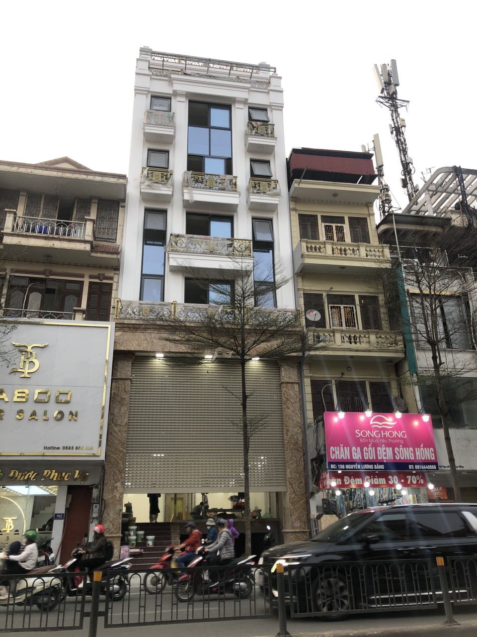 Bán tòa nhà Văn Phòng 9 tầng mặt phố Nguyễn Lương Bằng Dt 204m2 Mt 8m. Giá 130 tỷ
