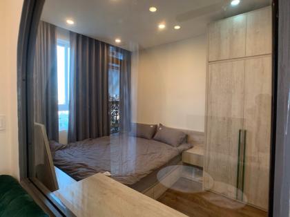 Cần cho thuê căn hộ Grand Riverside, 283 Bến Vân Đồn, Phường 2 Quận 4: -	Diện tích 61m2, 1 phòng ngủ, 1 toilet, đầy đủ