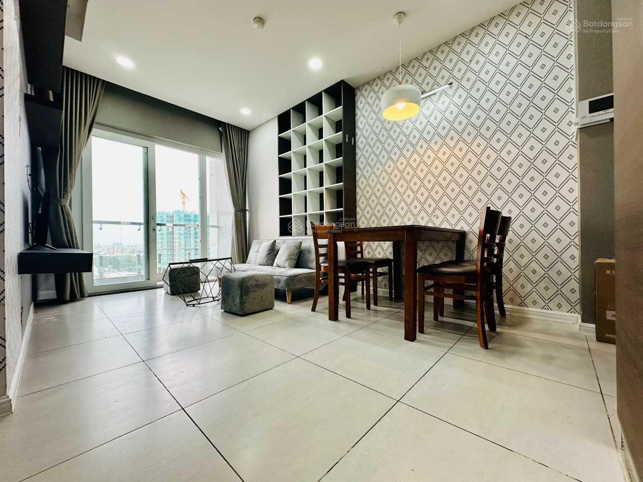 Cho thuê căn hộ Xigrant Court Địa chỉ: 256-258 Lý Thường Kiệt, phường 14, quận 10, Tp Hồ Chí Minh : -	Diện tích 75m2