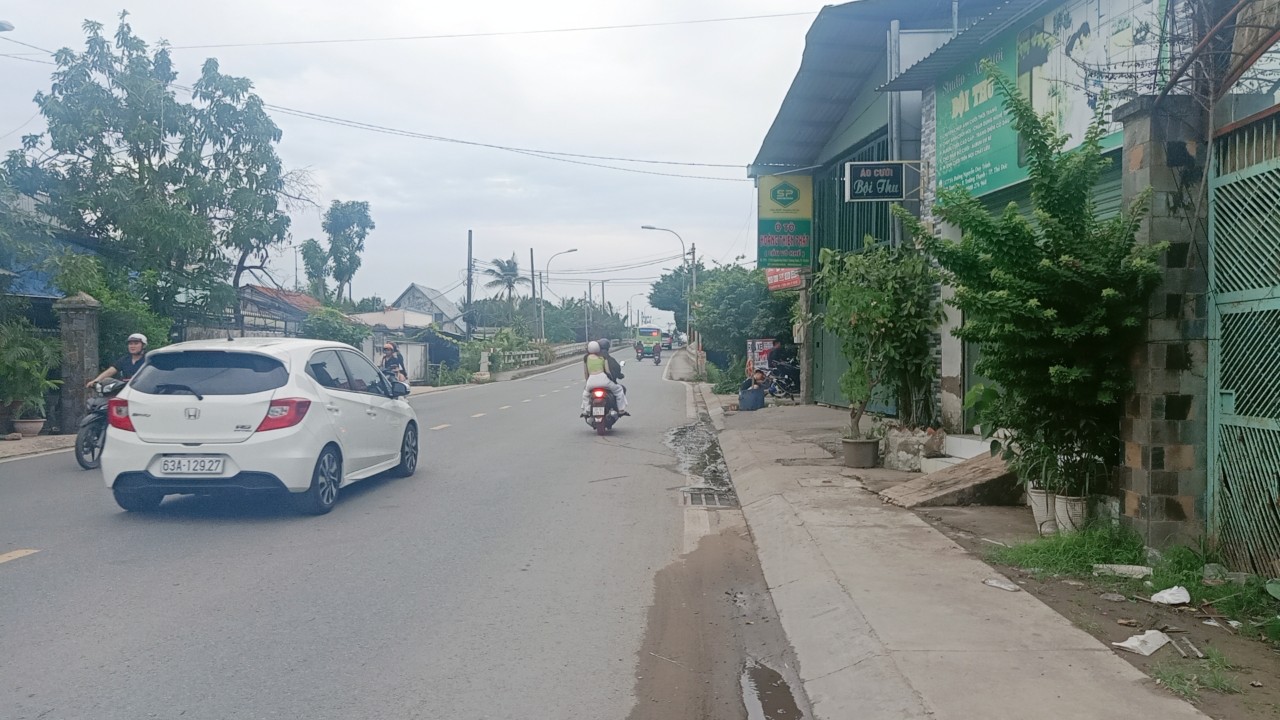 Mặt tiền Nguyễn Duy Trinh, 3400m, ngang 35m, Long Trường, Thủ Đức, giá 276 tỷ.