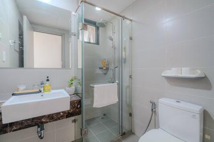 Cho thuê CHCC Goldview Quận 4,, 2 phòng ngủ, 2 toilet, 81m2, full NT