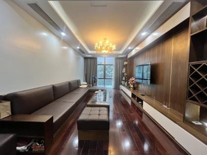 Nhà Mới Đẹp Kim Ngưu, Hai Bà Trưng 43m², 5 tầng, mặt tiền 4.4m, giá 6.4 tỷ