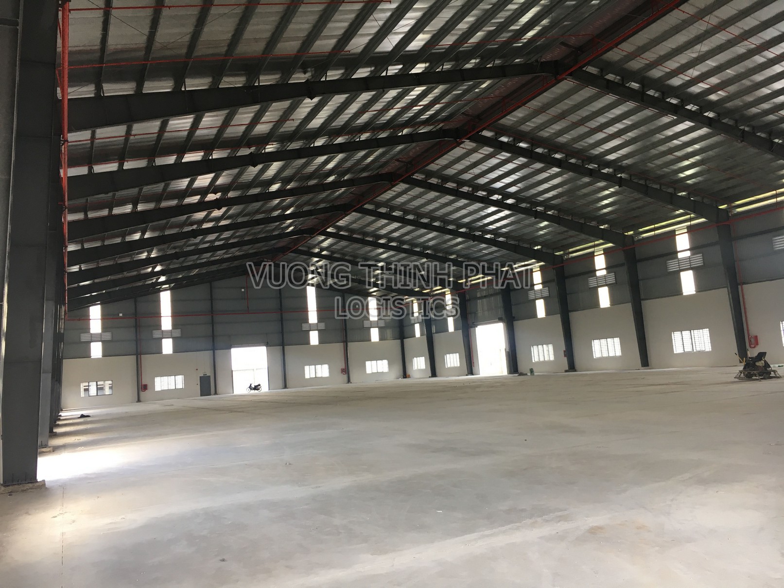 KHO XƯỞNG 4.000M2 MẶT TIỀN ĐƯỜNG NGUYỄN HỮU TRÍ, BÌNH CHÁNH, GIÁ TỐT BÌNH CHÁNH