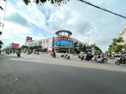 Bán nhà HXH 5 lầu mái Thái sát KDC Cityland 70m2 nhà đẹp ở ngay đi shopping chỉ 7.8 tỷ.