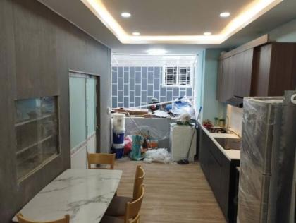 Bán chung cư mặt tiền đường Quận 11 TPHCM -lầu 2-49 m2-giá rẻ 1 tỷ 990