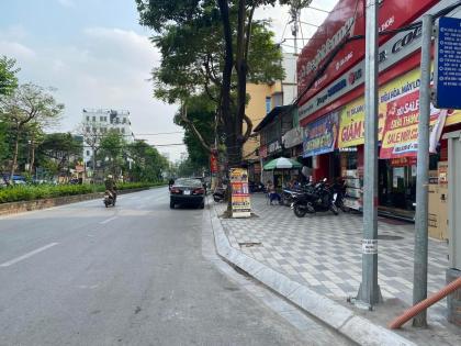 Bán nhà KINH DOANH mặt phố LẠC LONG QUÂN - Hồ Tây, gần Lotte Mall, 194m2, 70 tỷ