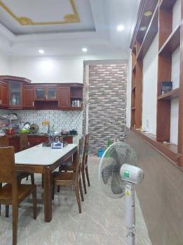 Bán nhà 4 tầng, 38m2, hẻm xe hơi, gần Lý Thường Kiệt, giáp Quận 10, Ở/cho thuê, 5.4 TỶ