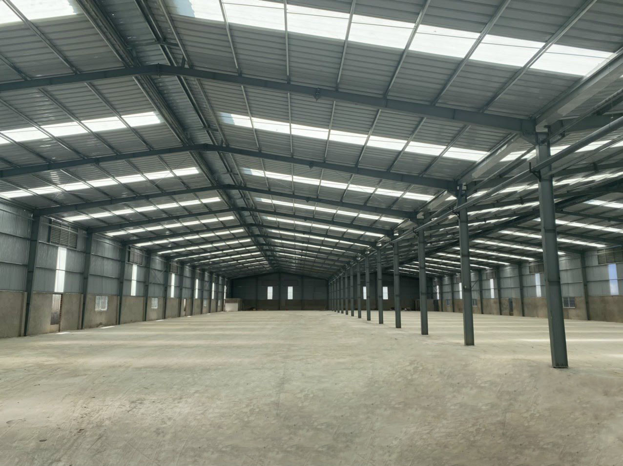 CHO THUÊ 3 NHÀ XƯỞNG 1600M2, 2000M2, 3200M2 HUYỆN ĐỨC HÒA TỈNH LONG AN