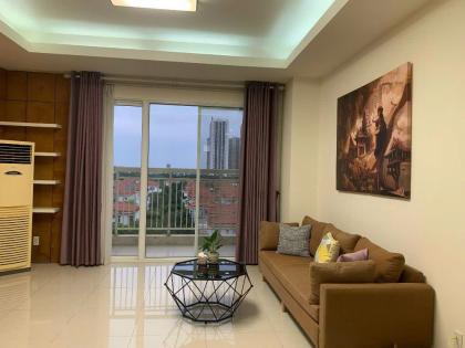 HIẾM CÓ! Royal City căn góc 3 PN diện tích 131M full nội thất vào ở ngay hơn 11 tỷ