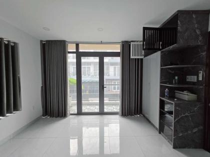 Bán gấp VILLA 2 Mặt Tiền - CẠNH KĐT PHÚ MỸ HƯNG - 200M2 (10x20) - View công viên, 21,9 T.Ỷ   Mô tả:  + 200m2 (10x20).