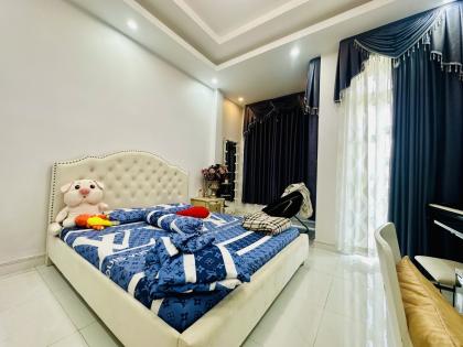 Bán nhà HXH Bùi Minh Trực Q.8 ( 4m x 17,2m ) giá 7,99 tỉ