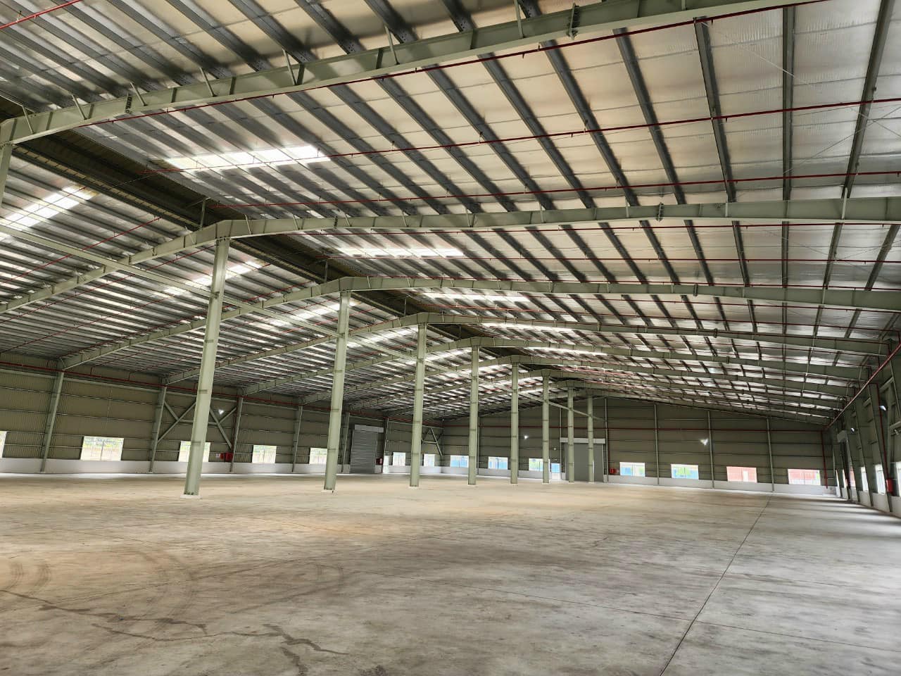 Cho thuê nhà xưởng 8000m2 MT Thế Lữ cách cao tốc Trung Lương 350m