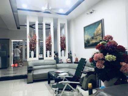 Bán nhà khu Đồng Diều P.4 Quận 8 : + Ngang 6m x 18m +Địa chỉ hẻm nhưng là nhà mặt tiền đường 12m. +Thiết kế hiện đại 1