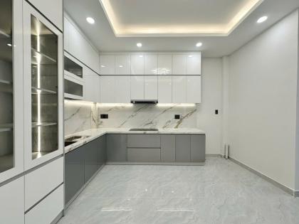 Bán nhà quận Phú Nhuận, đường Đặng Văn Ngữ, 76m2, 3 tầng, 5x15m, 12.3 tỷ