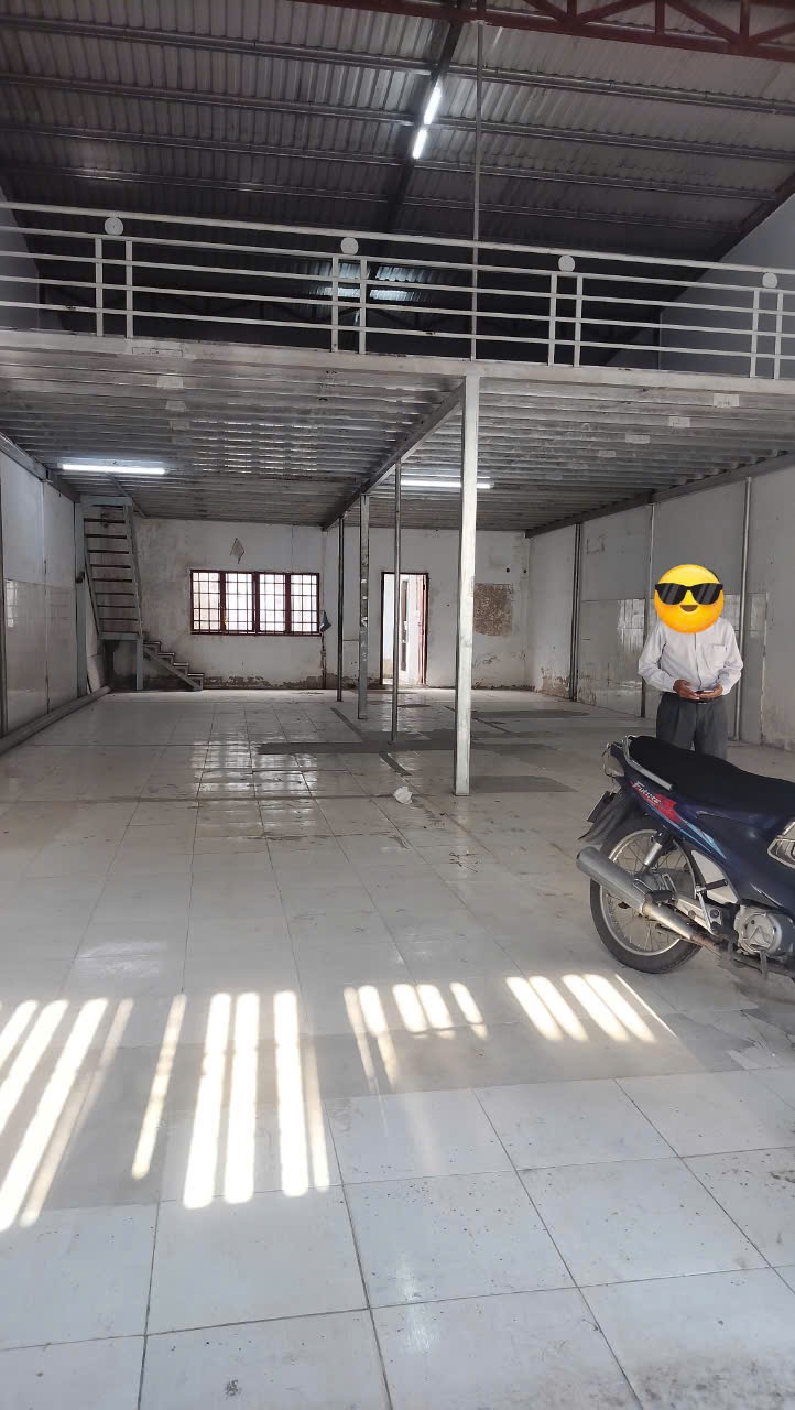 Cho thuê 2 nhà xưởng thuộc khu vực đường  tân hòa đông quận  Bình Tân 9x20 giá 19tr