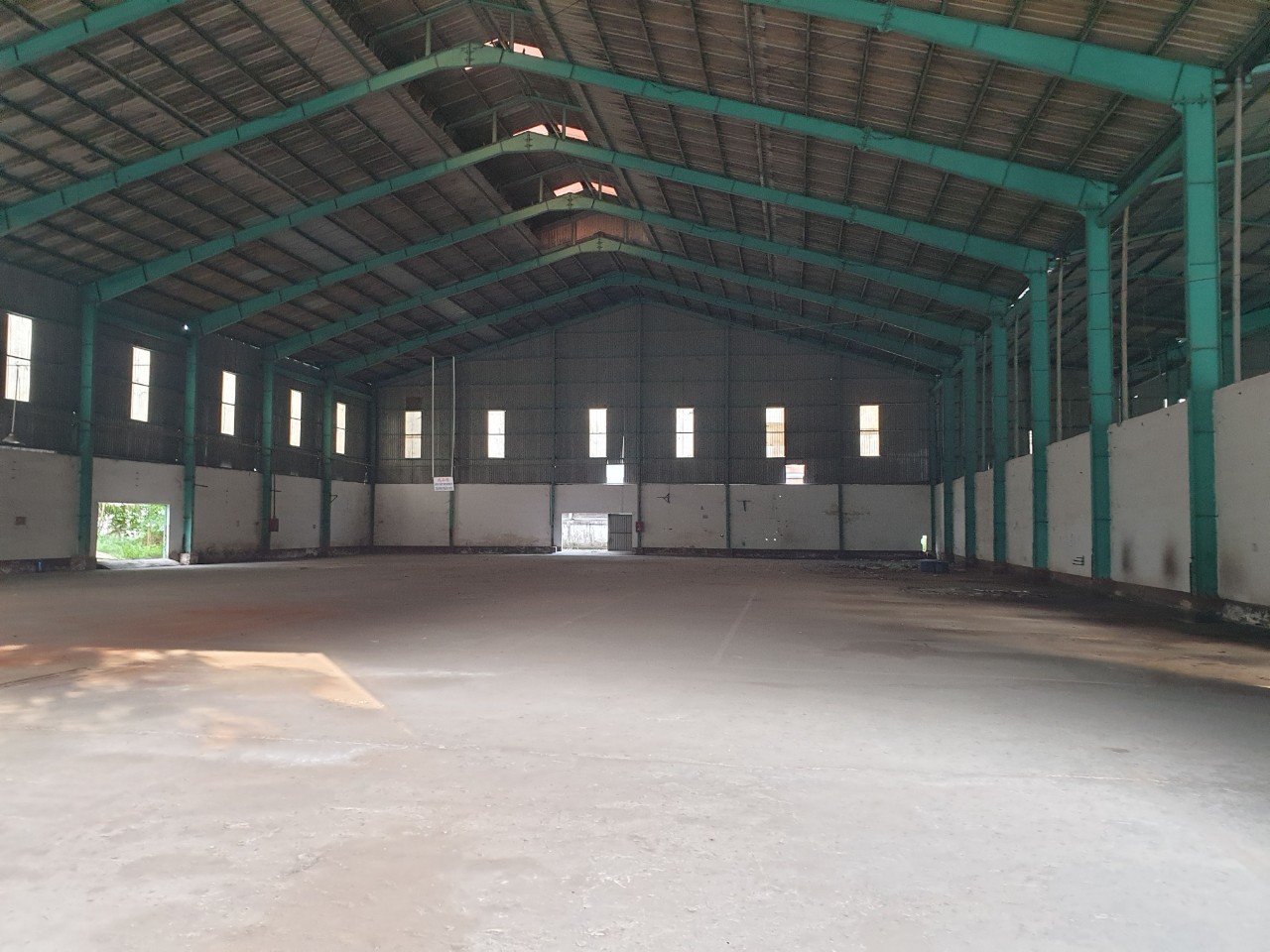 cho thuê: 5 nhà xưởng(1.000m2;2.000m2,3.000m2;4.000m2:5.000m2)Trần Đại Nghĩa