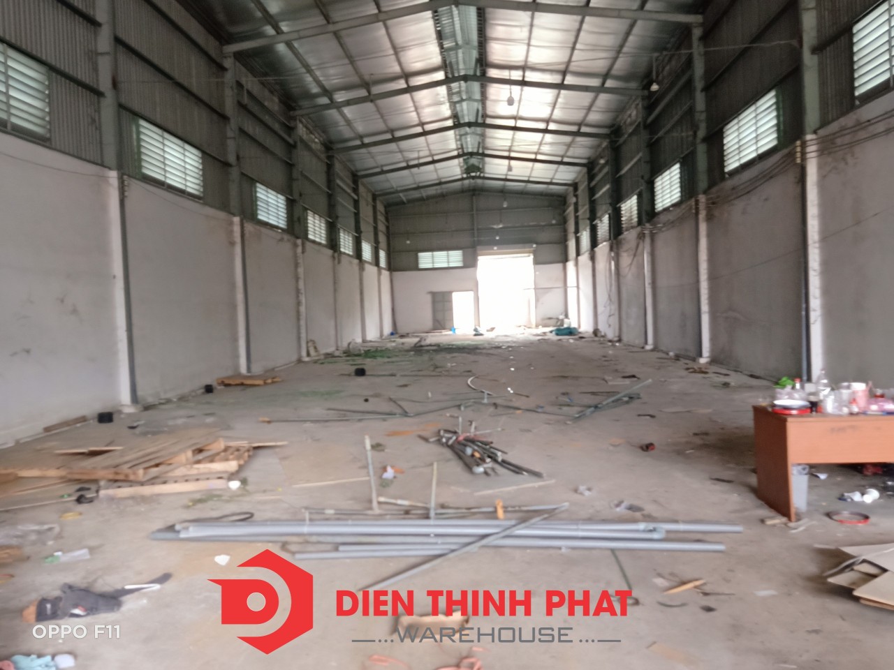 Hiện tại tôi đang có nhu cầu cho thuê: 4 nhà xưởng(500m2;600m2,800m2;1.000m2) Lại Hùng Cường