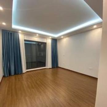 Bán nhà Đắc Sở 40M2, 4 Tầng, 4p ngủ, ô tô đỗ sát nhà, kinh doanh, trung tâm Hoài Đức