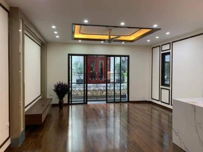 Bán nhà Phạm Văn Đồng, 36m2, phân lô, ô tô, nội thất chủ tặng,  nhỉnh 5tỷ.