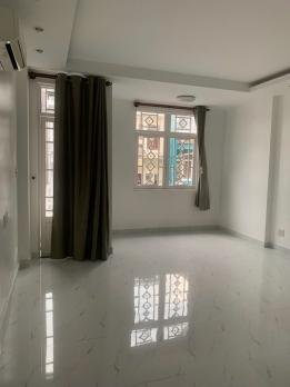 Bán nhà 4 lầu sát chợ Hạnh Thông Tây ngang 4.5m 80m2 Quang Trung KD sầm uất 11 tỷ.x