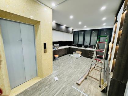 Cho thuê nhà MỚI KĐT Văn Quán 90m2 x 5 tầng thang máy 40tr 0903409888