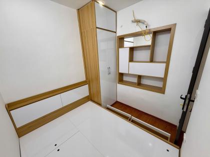 Bán căn hộ tập thể Vĩnh Hồ, Thái Thịnh, Đống Đa, 55m2, nhà đẹp full nội thất, 2 ngủ, 2vs