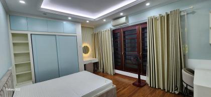 ÔTÔ ĐỖ CỬA-CÁCH PHỐ CHỈ 15M-Bán nhà Phố Trung Kính 58/65m,5Tầng,MT 5.5m 25.5 Tỷ