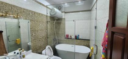 ÔTÔ ĐỖ CỬA-CÁCH PHỐ CHỈ 15M-Bán nhà Phố Trung Kính 58/65m,5Tầng,MT 5.5m 25.5 Tỷ