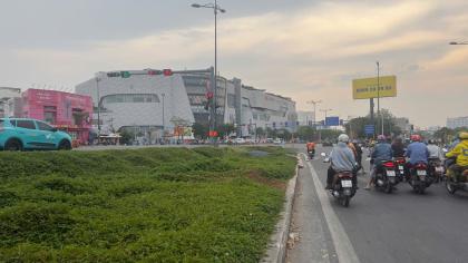 Bán Nhà Măt Tiền Ngang 8M 3 Tầng Hoàn Công - 9,9 tỷ Ngay Gigamall Phạm Văn Đòng.