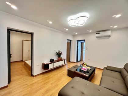 Tập thể mặt phố Trường Chinh, Đống Đa, nhà đẹp, 3 ngủ, 2vs tặng full nội thất, sổ đỏ to