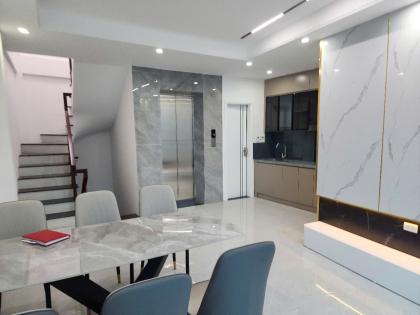 Bán nhà Văn Chương, Đống Đa, 6 tầng thang máy mới, ngõ rộng, gần ô tô tránh