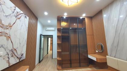Bán nhà phố Nguyễn Phúc Lai, Hoàng Cầu, Đống Đa, nhà đẹp, gara ô tô, cực gần phố