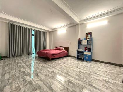 Cho thuê nhà sau Him Lam Vạn Phúc 50m x 6 tầng thông sàn chỉ 20 triệu 0903409888