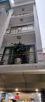 Bán nhà Học Viện Tài Chính, 34m2, phân lô, ô tô, nội thất chủ tặng,  nhỉnh 5tỷ.