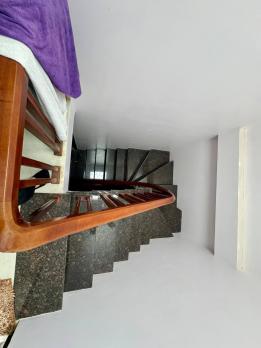 Bán nhà ngõ 89 Lạc Long Quân, Diện tích 30m x 6 tầng, mặt tiền 3.6m, giá 7.750 tỷ