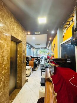 SIÊU HIẾM - Bán nhà Mặt Phố Hào Nam (Cát Linh) 56m2/5Tầng Thang máy chỉ 37.5 Tỷ