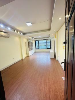 SIÊU HIẾM - Bán nhà Mặt Phố Hào Nam (Cát Linh) 56m2/5Tầng Thang máy chỉ 37.5 Tỷ