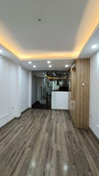 Bán nhà riêng phố Phạm Ngọc Thạch Đống Đa, nhà đẹp, ô tô tránh, 2 vỉa hè kinh doanh