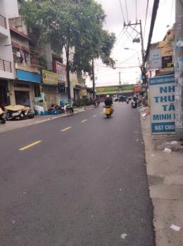 Bán nhà Mặt tiền đường Thạch Lam - gần Bình Long, 5.3x26.5m, Cấp 4, tiện xây, 16.9 tỷ