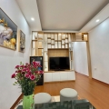 Bán căn hộ tập thể Minh Khai, Hai Bà Trưng, nhà đẹp full nội thất, ô tô đỗ chân cầu thang