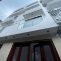 Ngõ nguyễn hoàng tôn  dt 32m2, 5 tầng .mặt tiền 4m. giá 7.5tỷ