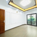 Siêu phẩm phố Tôn Thất Tùng, Đống Đa, 6 tầng thang máy mới, ngõ rộng, giá tốt