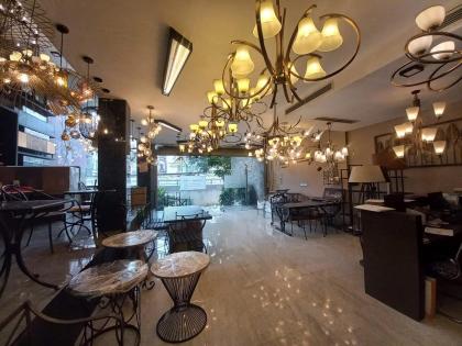 Bán Tòa Văn Phòng MP Âu Cơ 155m2/ 7Tầng/MT 10m 149 Tỷ, Tòa mới đẹp,dòng tiền cao