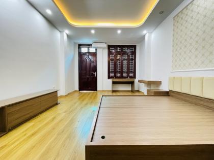 Bán nhà KĐT Geleximco ô tô tránh vỉa hè rộng vị trí đẹp dt 126m 5t mt 9m giá 22 tỷ