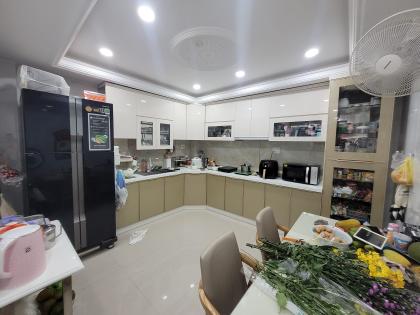 ĐỊNH CƯ Bán Nhà Đẹp 5 Tầng Xe Hơi Thông Lê Văn Sỹ, 45m2, 8.3 Tỷ TL