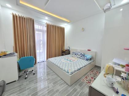 ĐỊNH CƯ Bán Nhà Đẹp 5 Tầng Xe Hơi Thông Lê Văn Sỹ, 45m2, 8.3 Tỷ TL