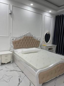 SÁT MT! Bán Nhà 4 Tầng Cực Đẹp Huỳnh Văn Bánh, 48m2, 7 Tỷ TL