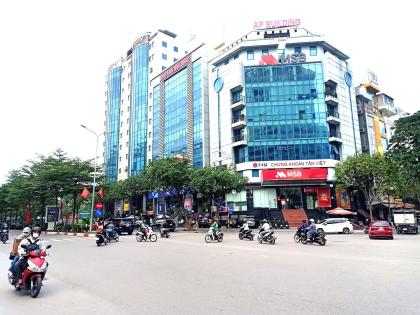SIÊU BIỆT THỰ LÔ GÓC 3 MẶT THOÁNG – CẦU GIẤY – 236M² – MẶT TIỀN 20M – 4 TẦNG ĐẲNG CẤP – SÂN VƯỜN