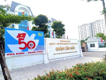 SIÊU BIỆT THỰ LÔ GÓC 3 MẶT THOÁNG – CẦU GIẤY – 236M² – MẶT TIỀN 20M – 4 TẦNG ĐẲNG CẤP – SÂN VƯỜN