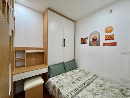 Bán căn hộ tập thể Minh Khai, Hai Bà Trưng, nhà đẹp full nội thất, ô tô đỗ chân cầu thang